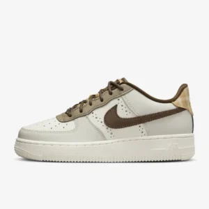 Nike Air Force 1 LV8